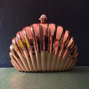Rose gold clam shell clutch w/ pearl and rhinestone clasp and rose gold chain